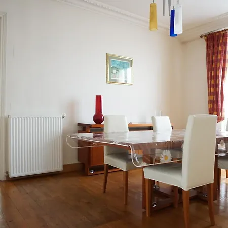 Apartment Avenue D'iena - 16 *